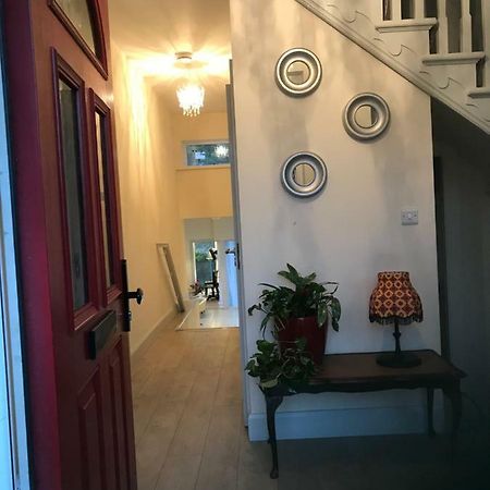 Newcastle Guest House Голуэй Экстерьер фото