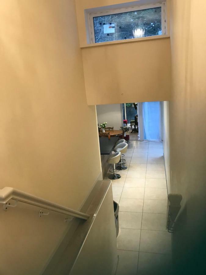 Newcastle Guest House Голуэй Экстерьер фото