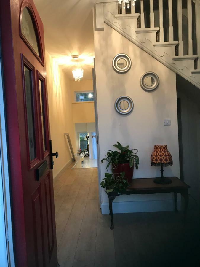 Newcastle Guest House Голуэй Экстерьер фото