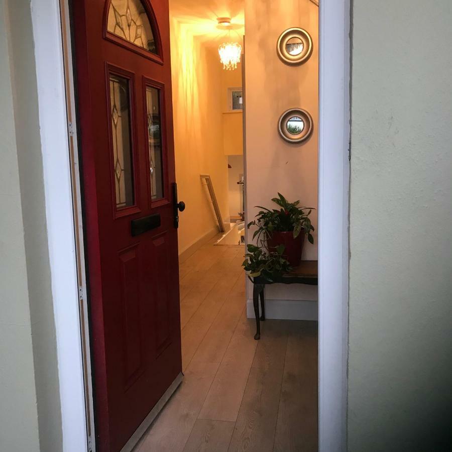 Newcastle Guest House Голуэй Экстерьер фото